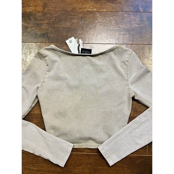 Out From Under Urban Outfiters Long Sleeve Button Down Cropped Cardigan NWT Smal - Picture 7 of 8